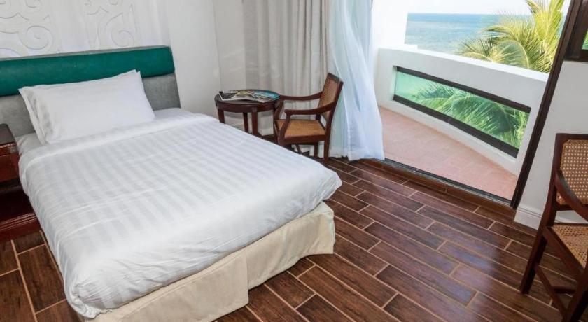 Vitalis White Sands Vigan Exteriör bild